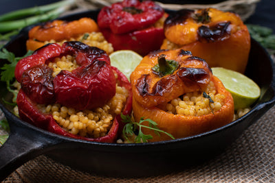 Vegetarische gefüllte Paprika vom Grill