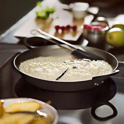 Rösle Eisen-Servierpfanne 1888 mit Gussgriffen Ø 24 cm