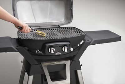 Napoleon 3-seitige Grillbürste mit Messingborsten - Klein