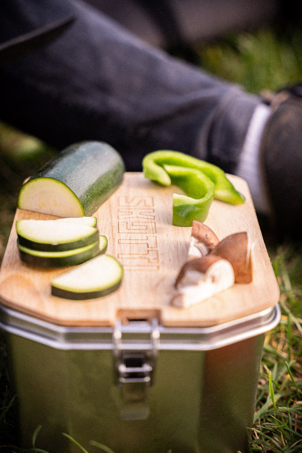 SKOTTI PLANK Schneidebrett für Boks