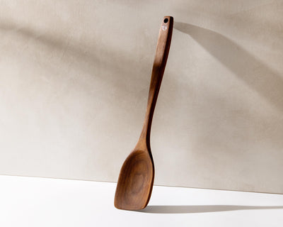 Olavson Küchenhelfer – Kochlöffel aus Walnussholz 30 cm