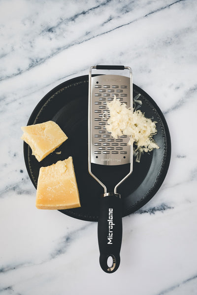 Microplane Gourmet Serie - 2-Wege-Schneider, schwarz