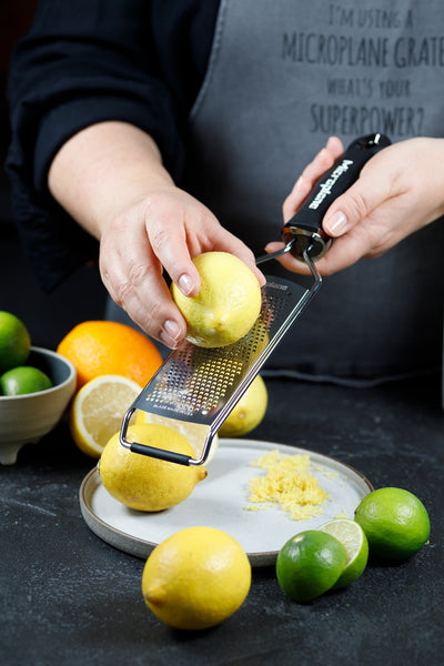 Microplane Gourmet Serie - feine Reibe, schwarz