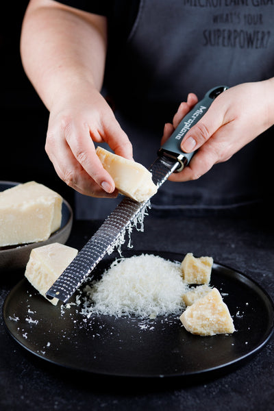 Microplane Premium Classic Zester-Reibe, verschiedene Farben