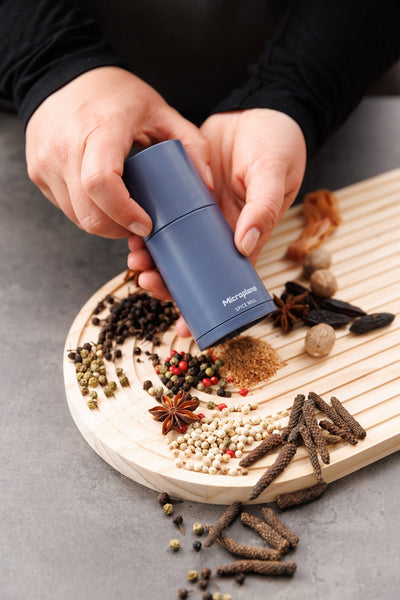 Microplane Gewürzmühle 2in1, verschiedene Farben