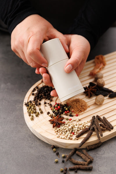 Microplane Gewürzmühle 2in1, verschiedene Farben