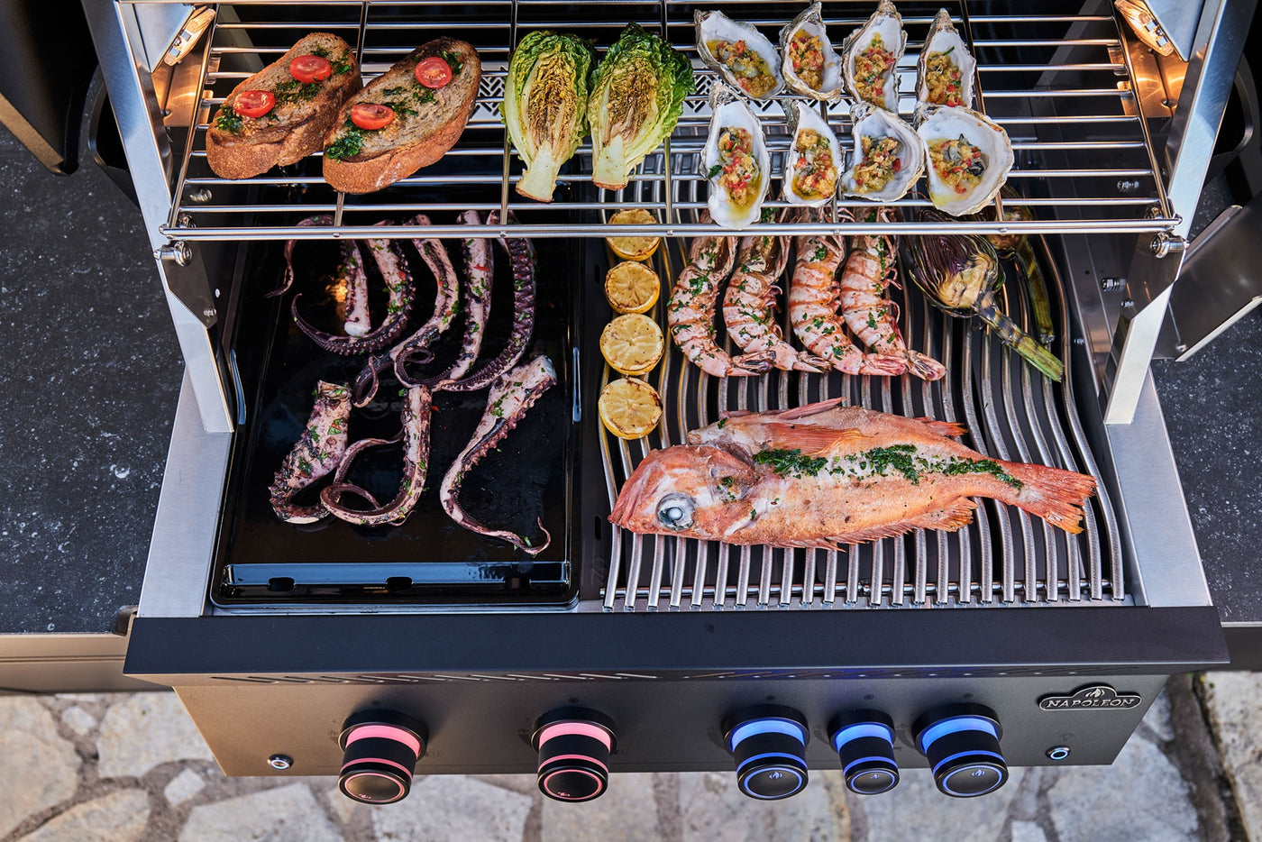 Napoleon 700-Series 32" mattschwarz Einbaugrill, inkl. Drehspieß
