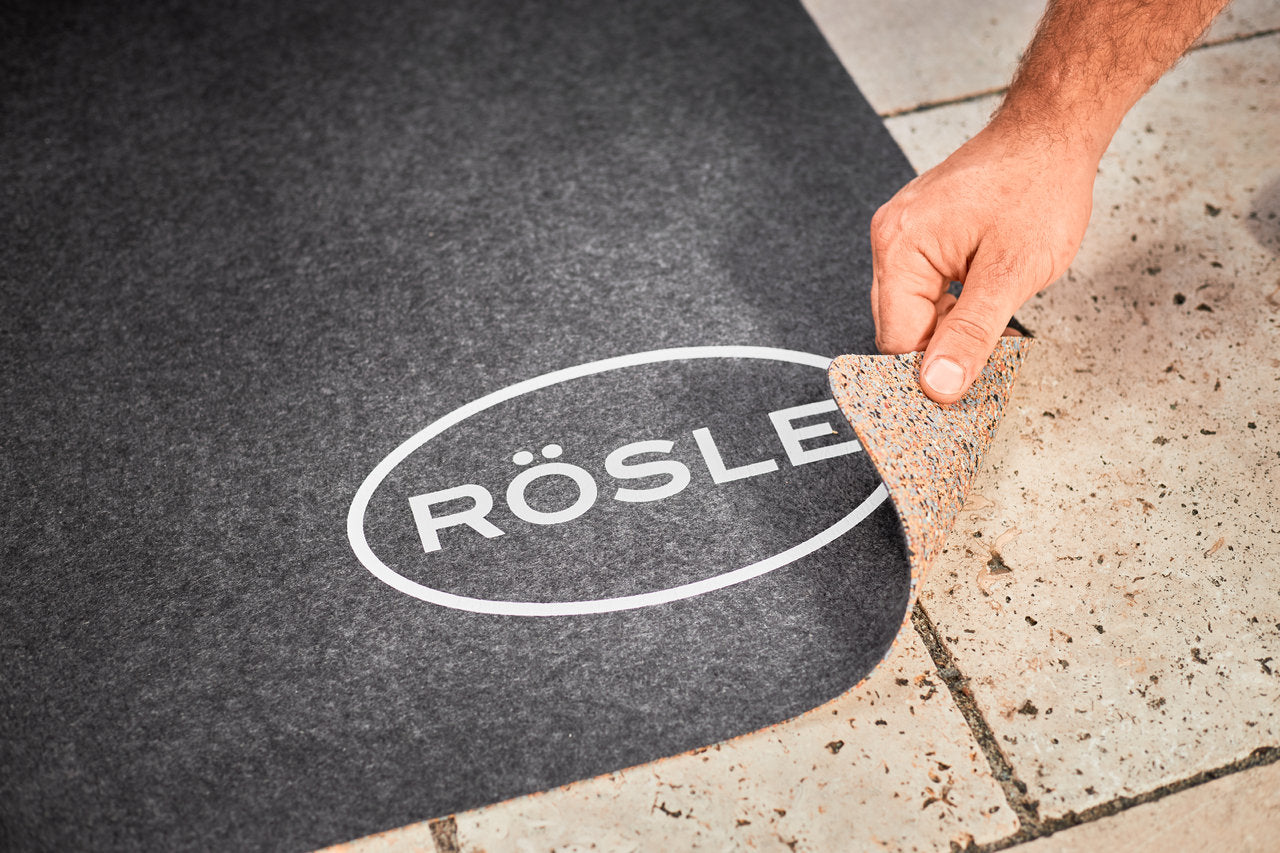 Roesle-Grillunterlage-schwarz-120-x-70-cm-2